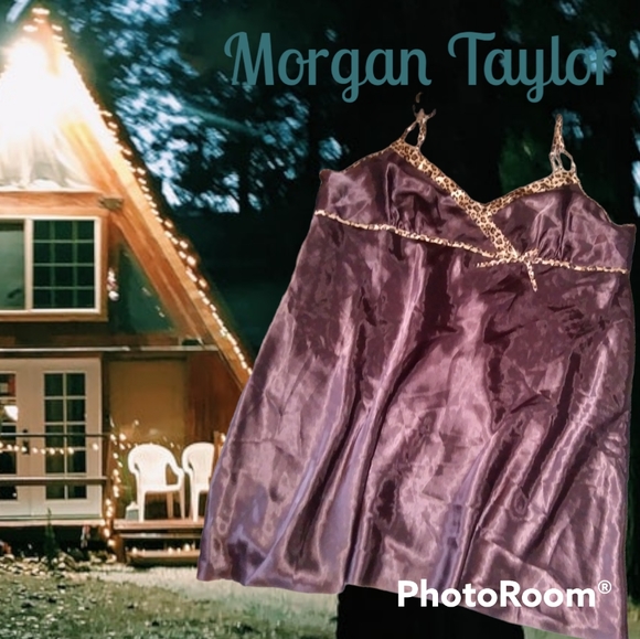 Silky nightgown - Picture 2 of 5